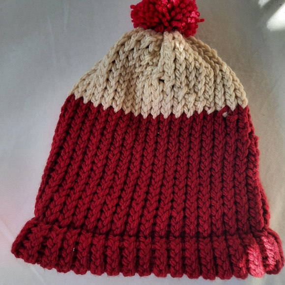 Wooly hat/ beanie/touque - Picture 2 of 4